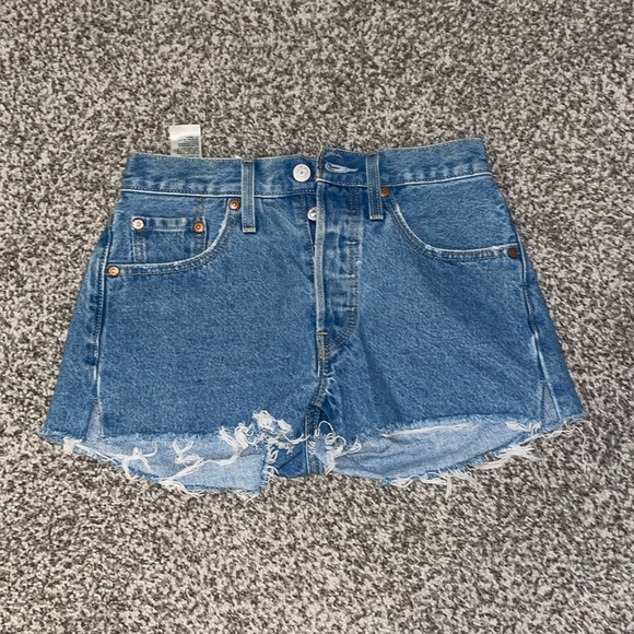 Levi’s Jean Shorts - Picture 1 of 5